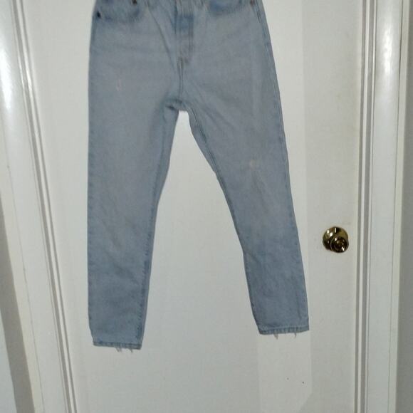 Levi’s 501 Skinny Jeans – Light Wash, Distressed, 100% Cotton (27x28) - Picture 1 of 12